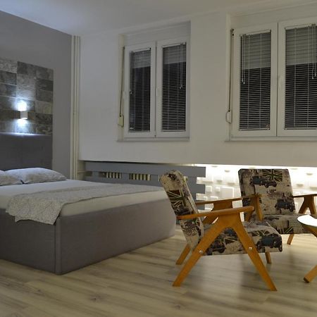 Lazarus Studio Apartment Skopje Esterno foto