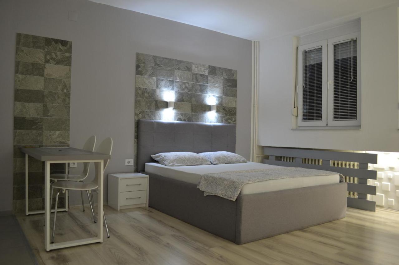 Lazarus Studio Apartment Skopje Esterno foto