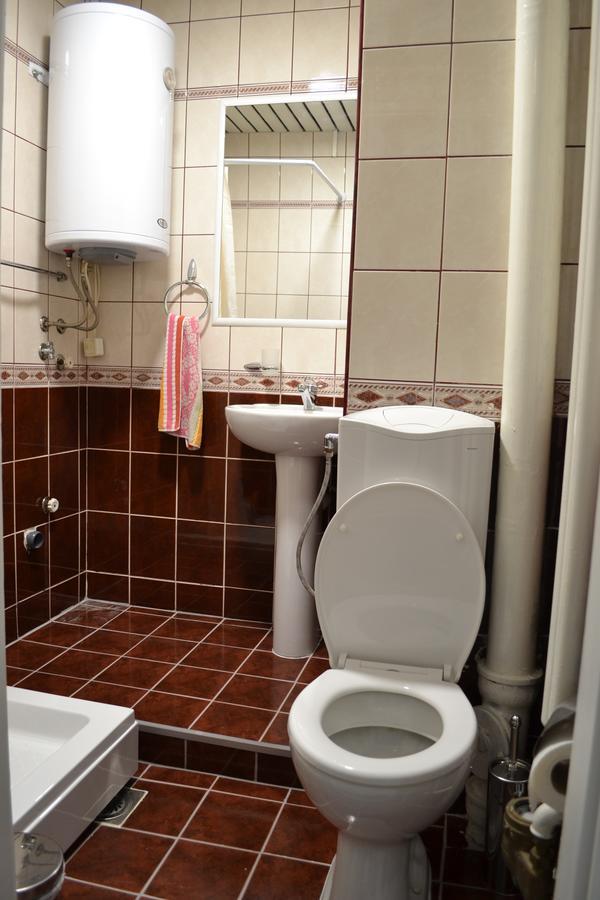Lazarus Studio Apartment Skopje Esterno foto